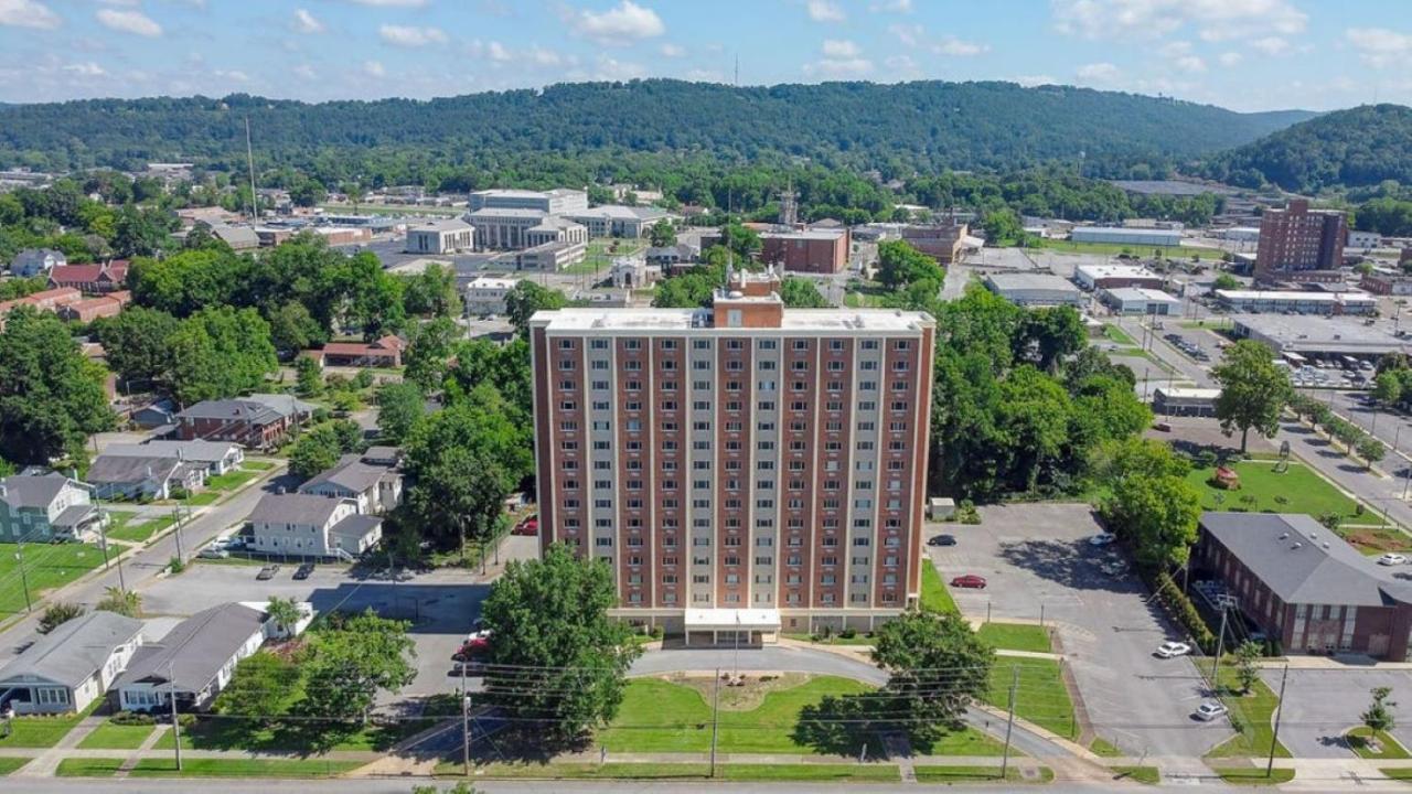 Stylish 1 Bedroom Apartment In Gadsden, Al Exterior photo